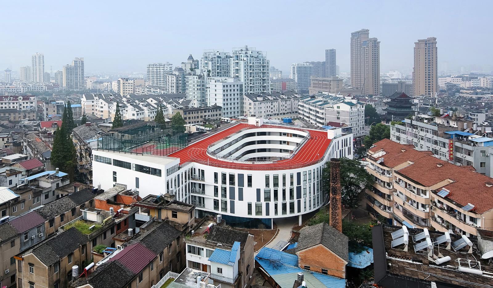 天台二小 中国首个屋顶跑道的学校